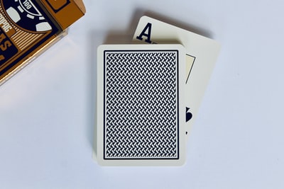 黑白扑克牌
